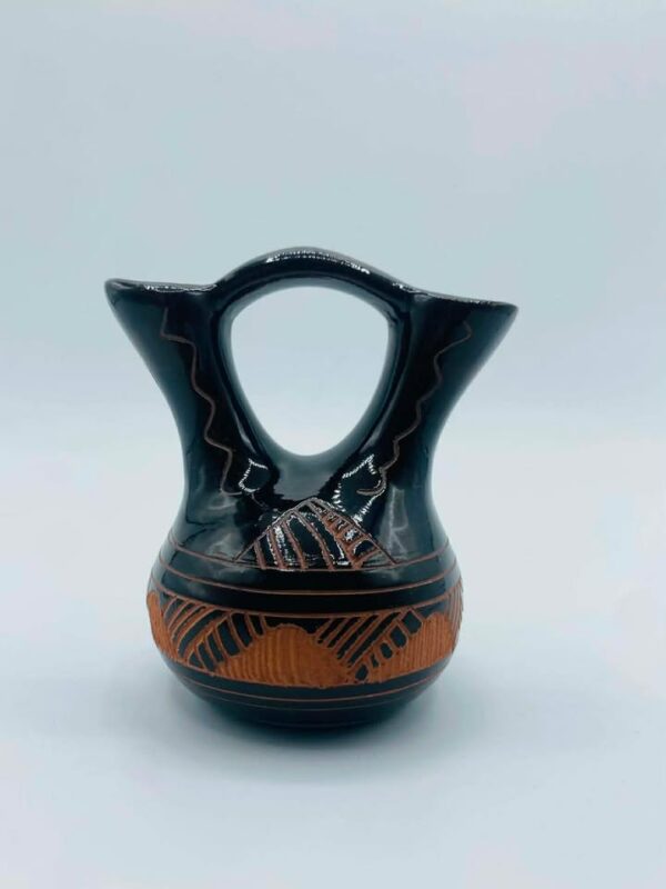 Signed "JID" Native American Navajo Etched Pottery Wedding Vase