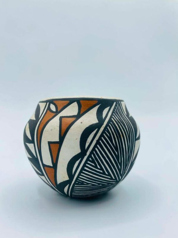Signed "Darla" Acoma Pueblo N.M Native American Pottery Vase