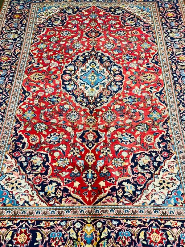 Origin "Khashan" Persian Tribal Rug Hand Knotted Natural Dyes with Central Medallion and Floral Patterns 10'5" X 6'5"