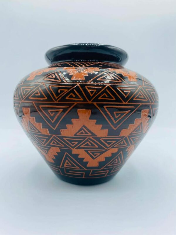 2004 Handcrafted Native American Navajo Etched Pottery Signed