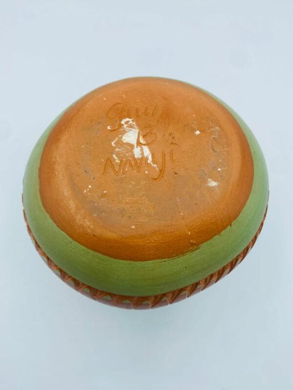 Native American Navajo pottery Vase Signed "Gwin B"